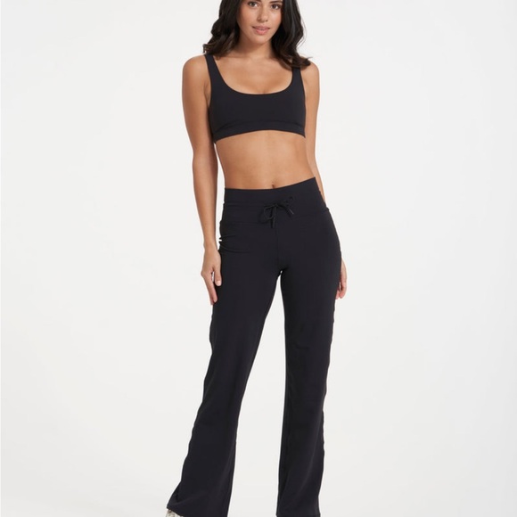 Vuori Daily Wideleg Pants NWT - Picture 5 of 6